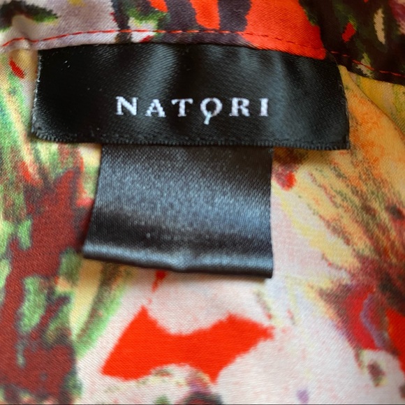 Natori M/L red print kimono sleeve top. - Picture 5 of 5